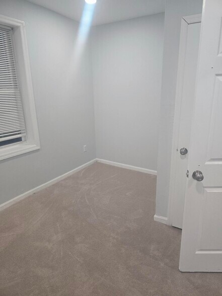 More Photos Of 3800 N Market St, Wilmington Storefront Retail Office For Sale