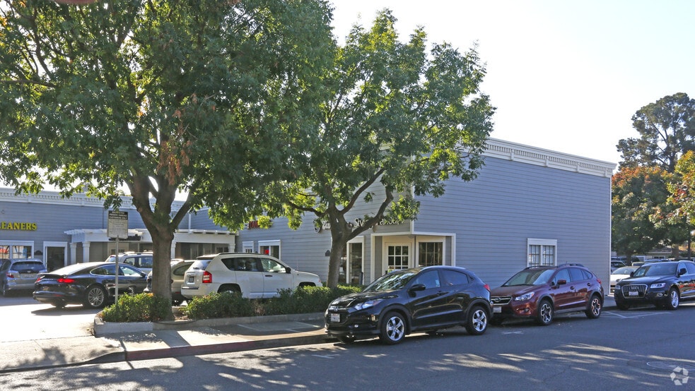 More Photos Of 863-877 El Camino Real, Menlo Park Storefront Retail Office For Lease