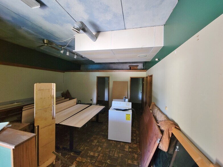 More Photos Of 414 Milroy Grose, Lansing Land For Sale