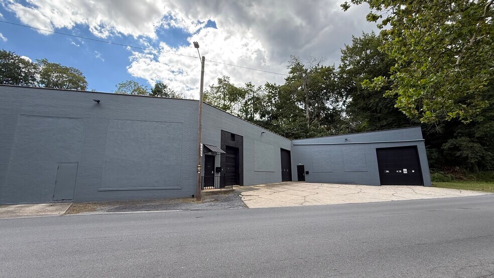 More Photos Of 719 Conestoga St, Bethlehem Warehouse For Lease