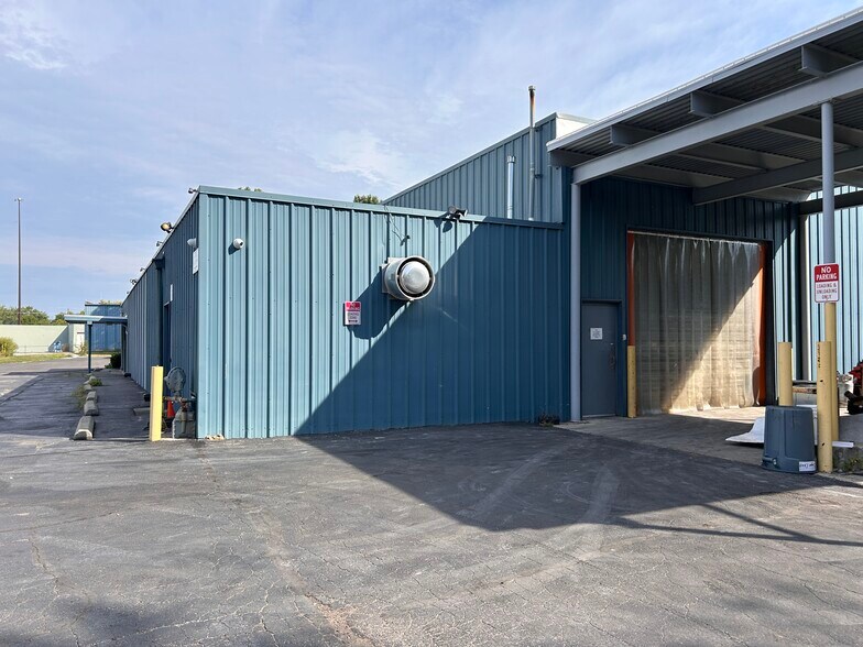 More Photos Of 2401 N Ritter Ave, Indianapolis Warehouse For Lease