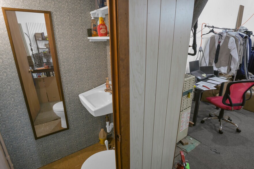 More Photos Of 2118 Central Ave, Kearney General Retail For Sale