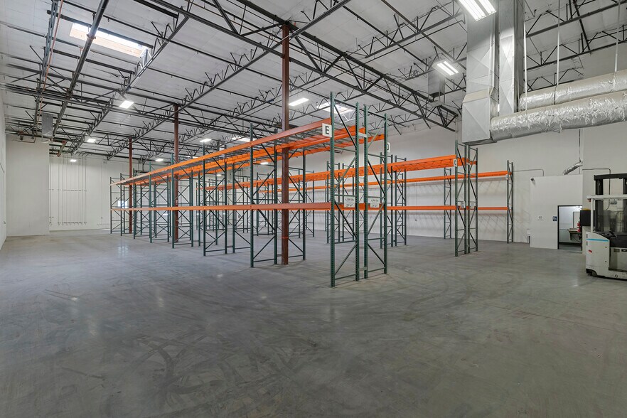 More Photos Of 7380 Eastgate Rd, Henderson Warehouse For Lease