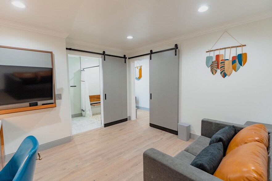 More Photos Of 1107 N Broadway, Santa Maria Hotel For Sale