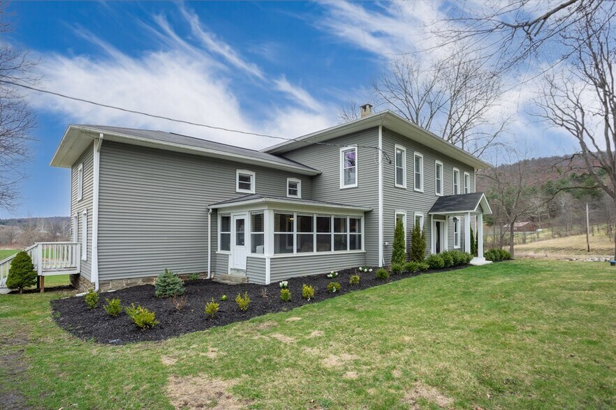 More Photos Of 211 Hanks Rd, Troy Hospitality For Sale