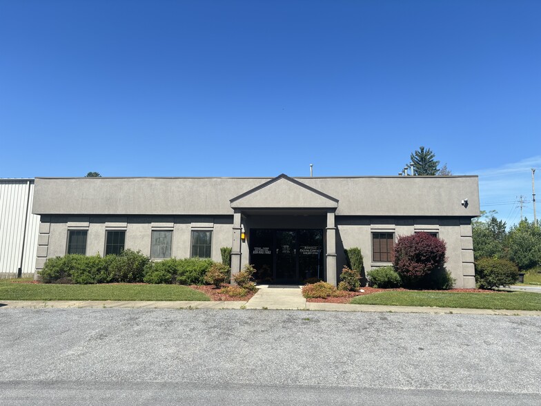 Primary Photo Of 980 Upward Rd, Flat Rock Warehouse For Lease