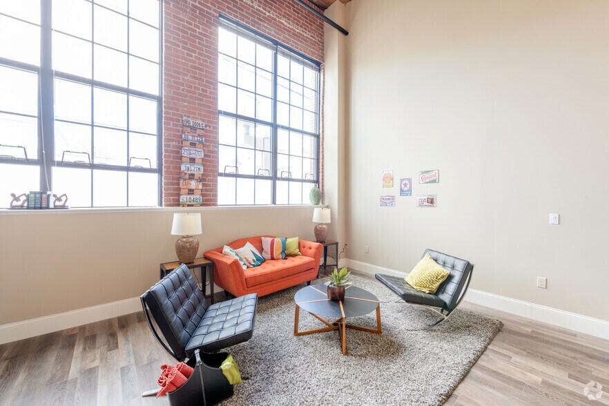 More Photos Of 12 Eagle St, Providence Apartments For Lease