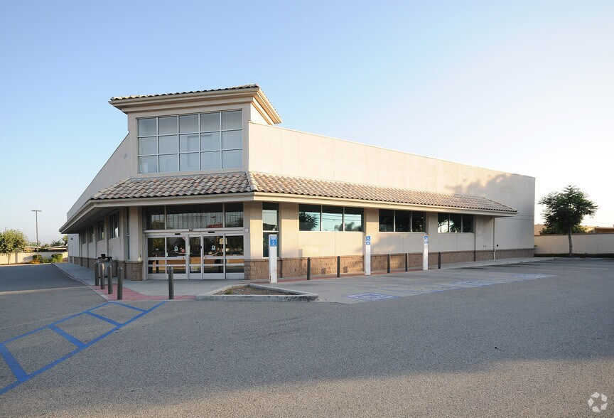 Primary Photo Of 14101 Francisquito Ave, Baldwin Park Drugstore For Lease