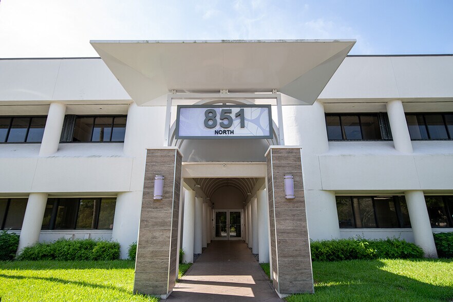 More Photos Of 851 Broken Sound Pky NW, Boca Raton Office For Sale