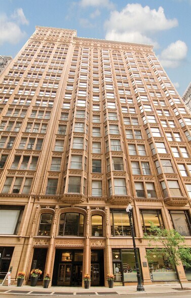 More Photos Of 343 S Dearborn St, Chicago Apartments For Lease