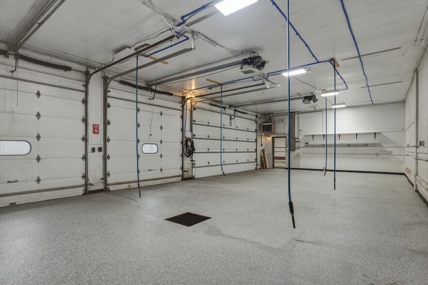 More Photos Of 25 E Pulteney St, Corning Office For Sale