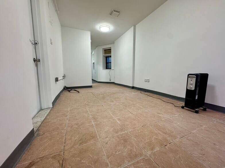 More Photos Of 26 Henry St, New York Apartments For Lease