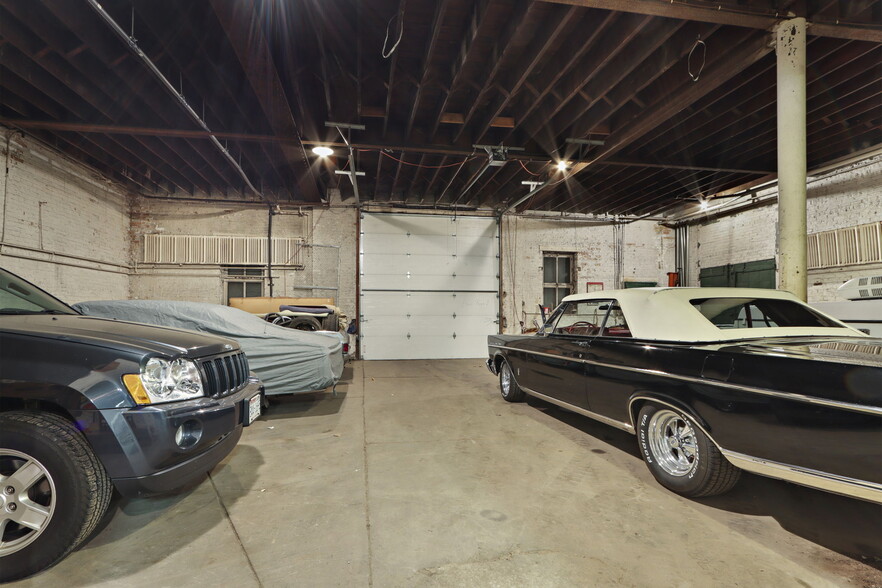 More Photos Of 1346 54th St, Kenosha Warehouse For Sale