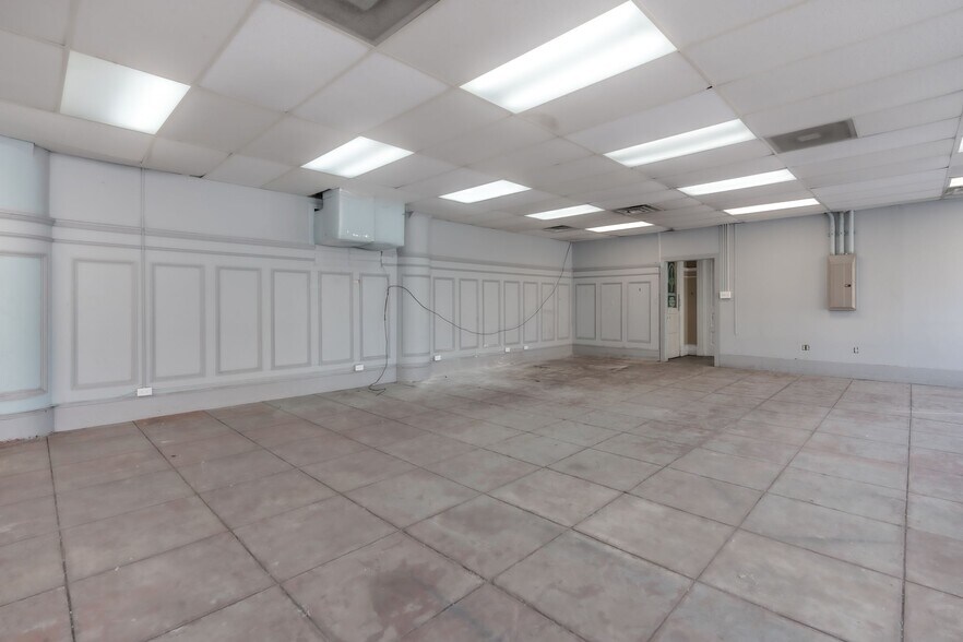 More Photos Of 1518 W Walnut St, Allentown Light Distribution For Lease