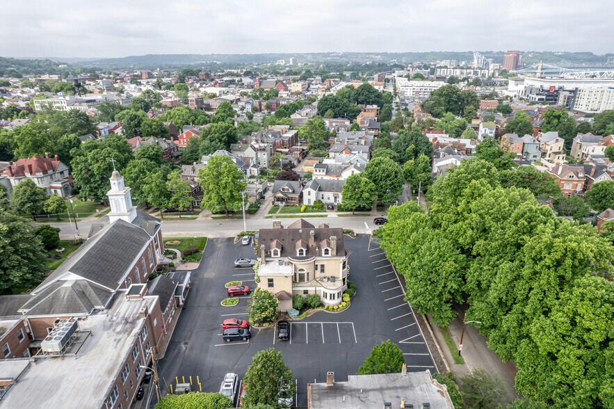 More Photos Of 401 Park Ave, Newport Office For Sale