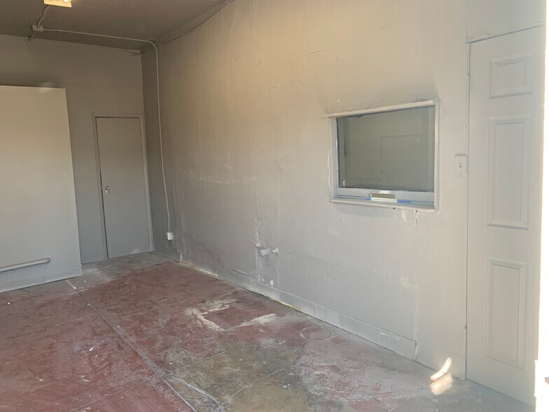 More Photos Of 501 S Fetterly Ave, East Los Angeles Storefront Retail Residential For Sale
