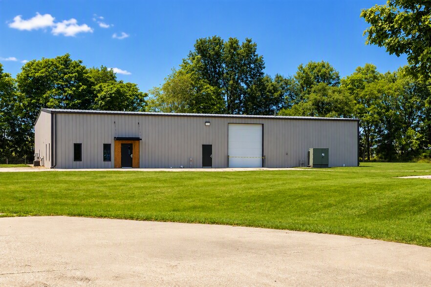 Primary Photo Of 53115 Faith Ave, Elkhart Manufacturing For Lease
