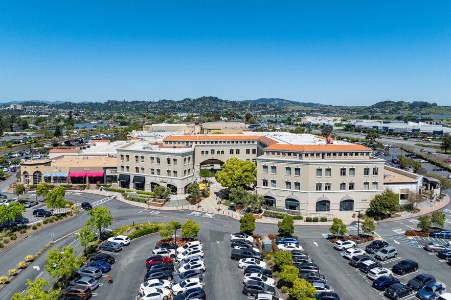 More Photos Of 770 Tamalpais Dr, Corte Madera Office For Lease