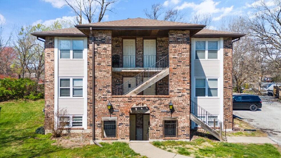 More Photos Of 5218-5240 Ditzler Ave, Raytown Apartments For Sale
