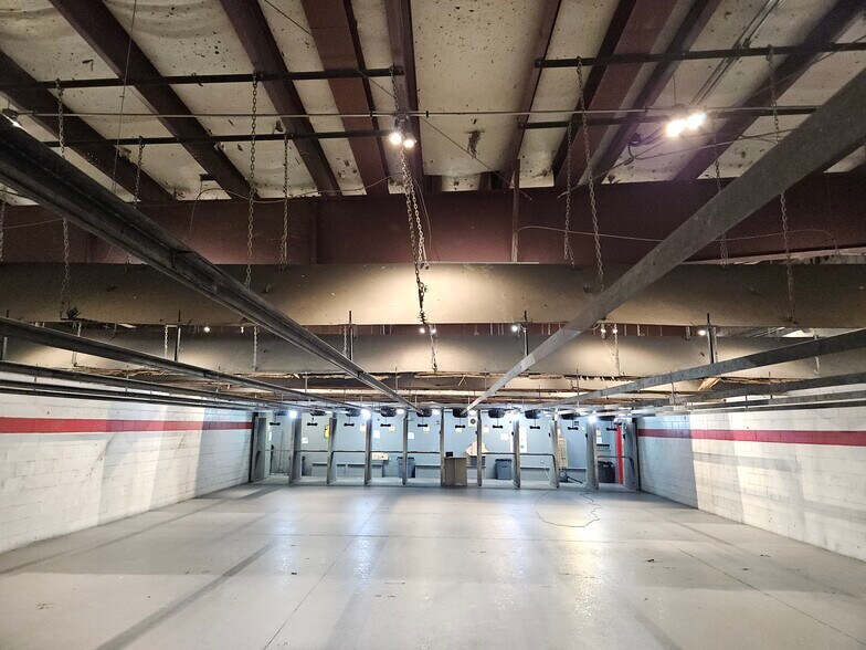 More Photos Of 6190 Parkway North Dr, Cumming Light Distribution For Sale