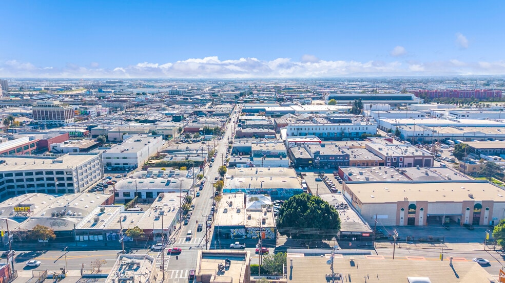 More Photos Of 1948 E 7th St, Los Angeles Bar For Lease