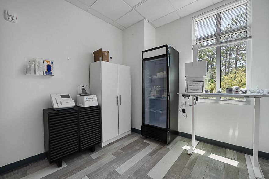 More Photos Of 180 Pinnacles Dr, Palm Coast Medical For Lease