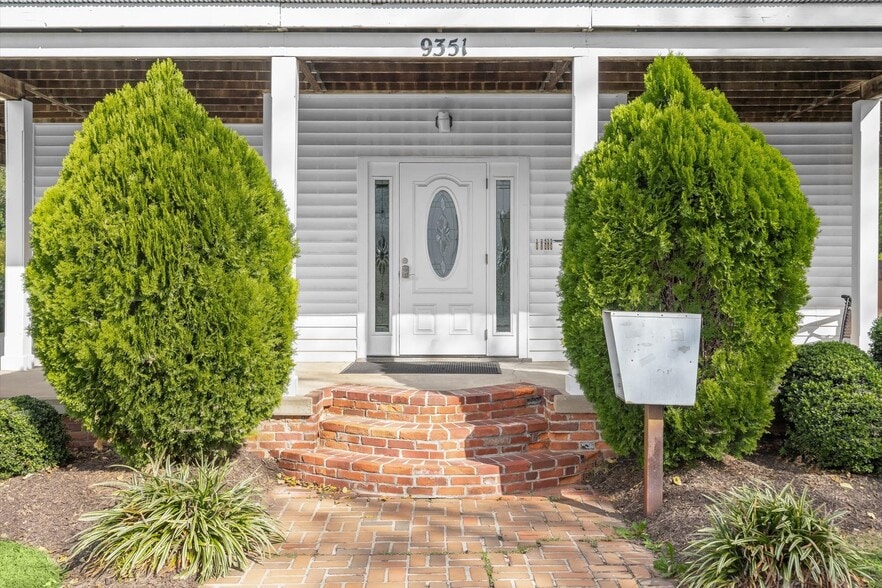 More Photos Of 9351 EAST St, Manassas Apartments For Sale