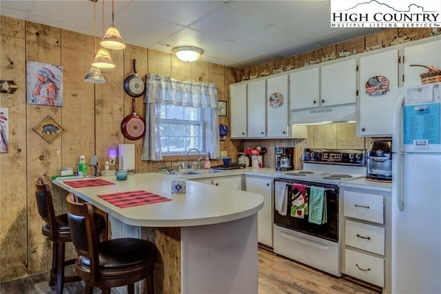 More Photos Of 71 E Cheek St, Sparta Apartments For Sale