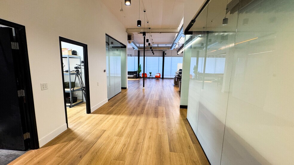 More Photos Of 401-405 W Foothill Blvd, Monrovia Freestanding For Sale