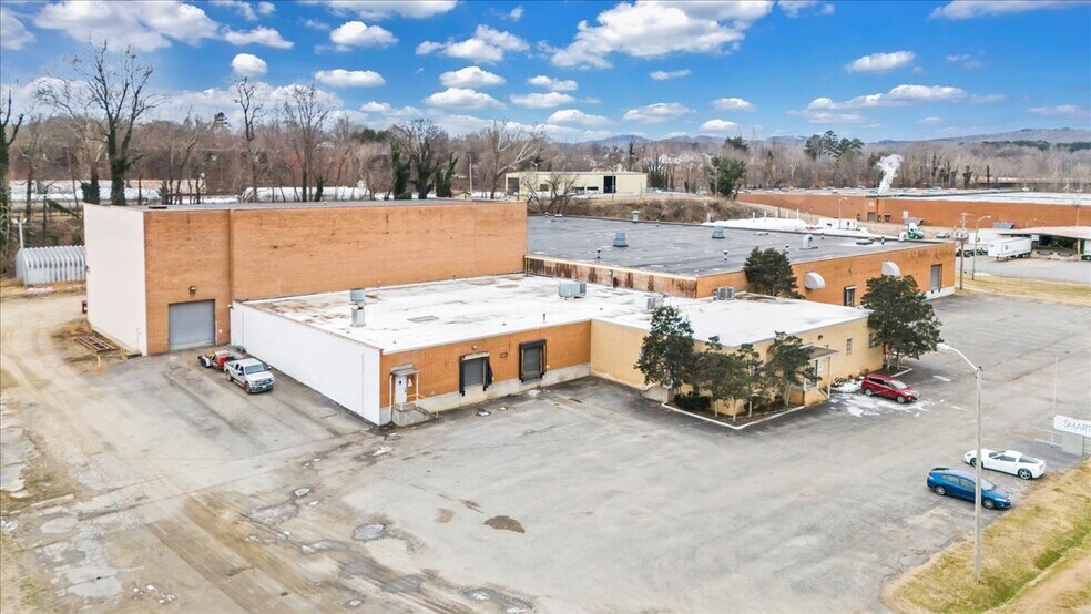 More Photos Of 650 Frith Dr, Ridgeway Manufacturing For Lease