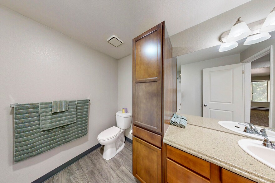 More Photos Of 9896 Enterprise Ln NW, Silverdale Apartments For Sale