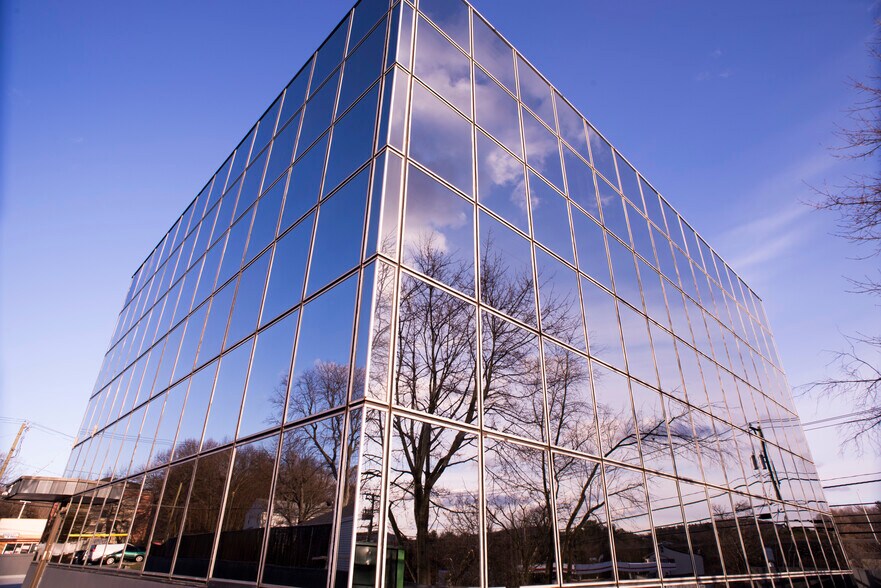 More Photos Of 11 Lake Avenue Ext, Danbury Office For Lease