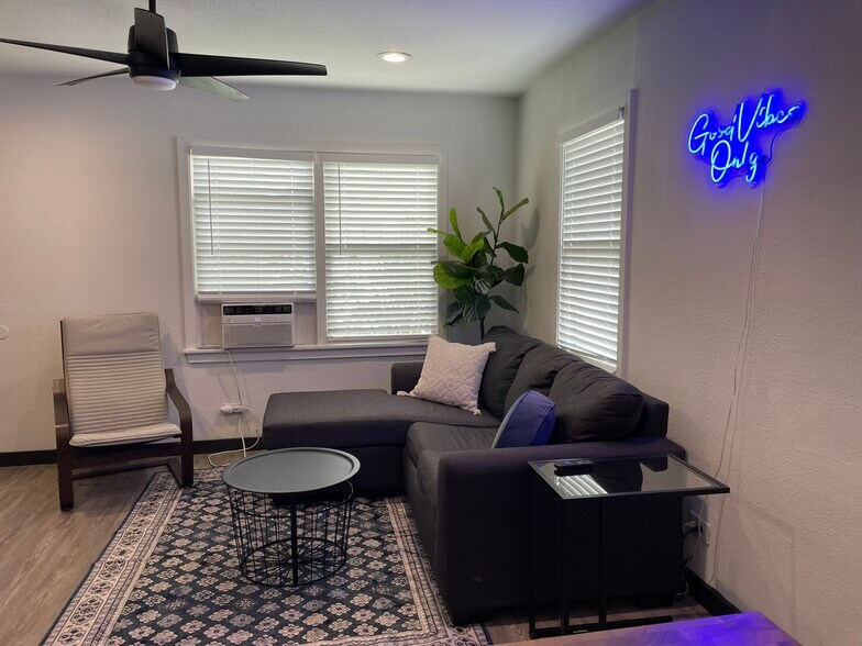 More Photos Of 5103 Avenue O, Galveston Apartments For Sale