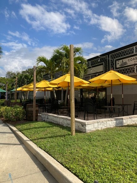 More Photos Of 2161 Mcgregor Blvd, Fort Myers Office For Sale