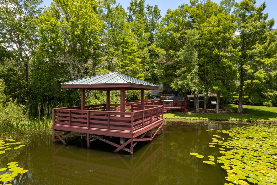 More Photos Of 901 N Lake Destiny Dr, Maitland Office For Lease