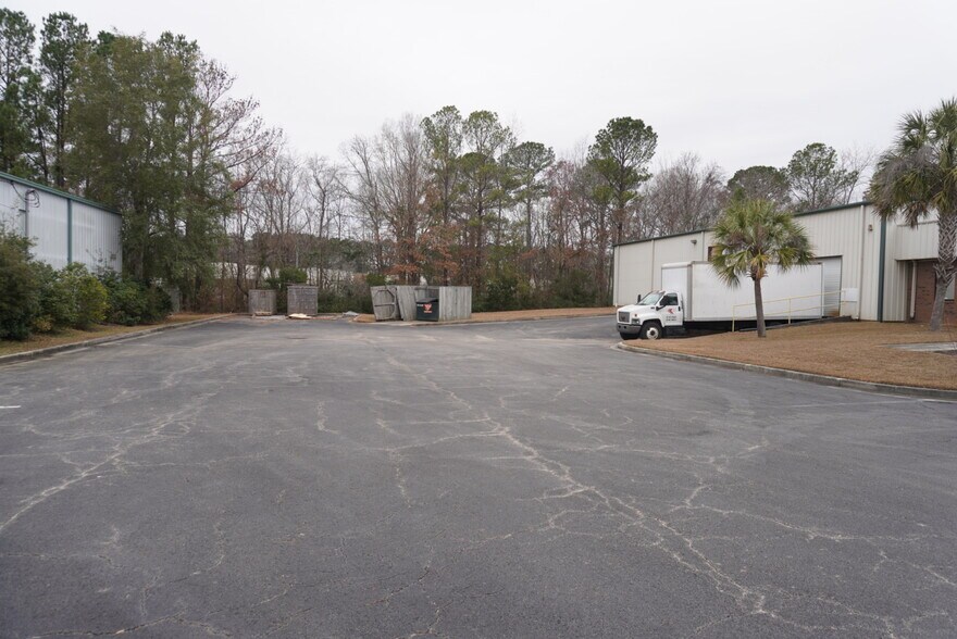 More Photos Of 7259 Cross Park Dr, Charleston Warehouse For Sale