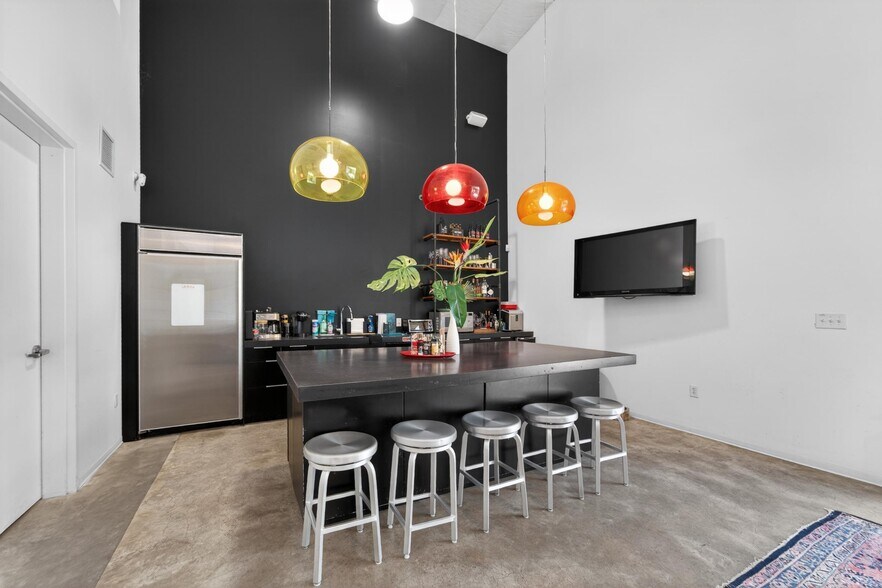 More Photos Of 2309 W Platt St, Tampa Freestanding For Lease