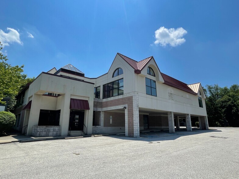Primary Photo Of 720 W Lancaster Ave, Bryn Mawr Freestanding For Lease