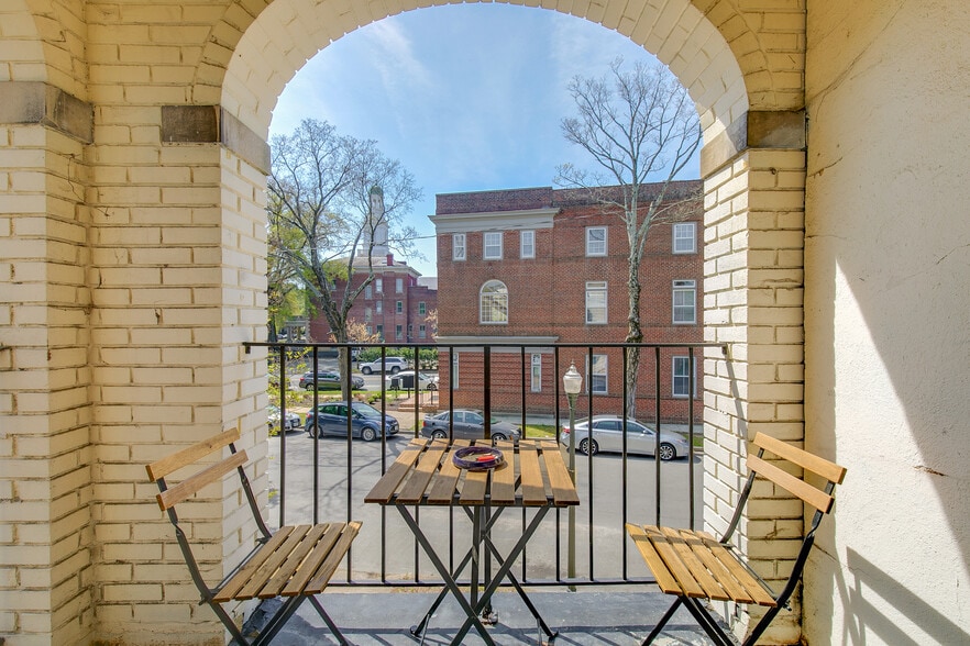 More Photos Of 2800 Park Ave, Richmond Apartments For Sale