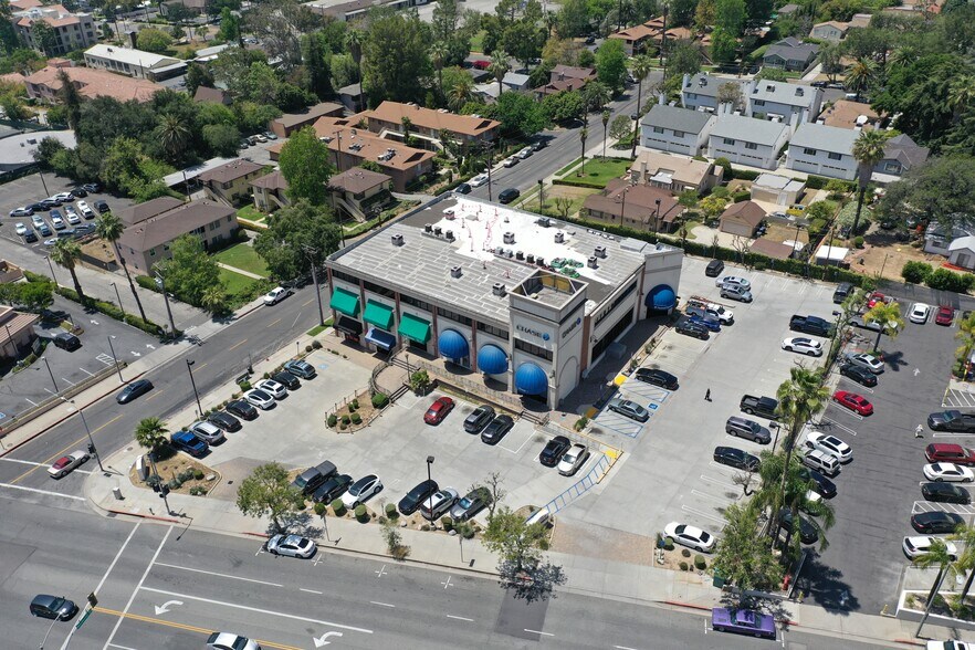 More Photos Of 2333 N Lake Ave, Altadena Storefront Retail Office For Sale