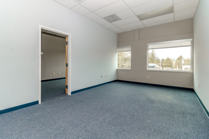 More Photos Of 3721 Kitsap Way, Bremerton Office For Lease
