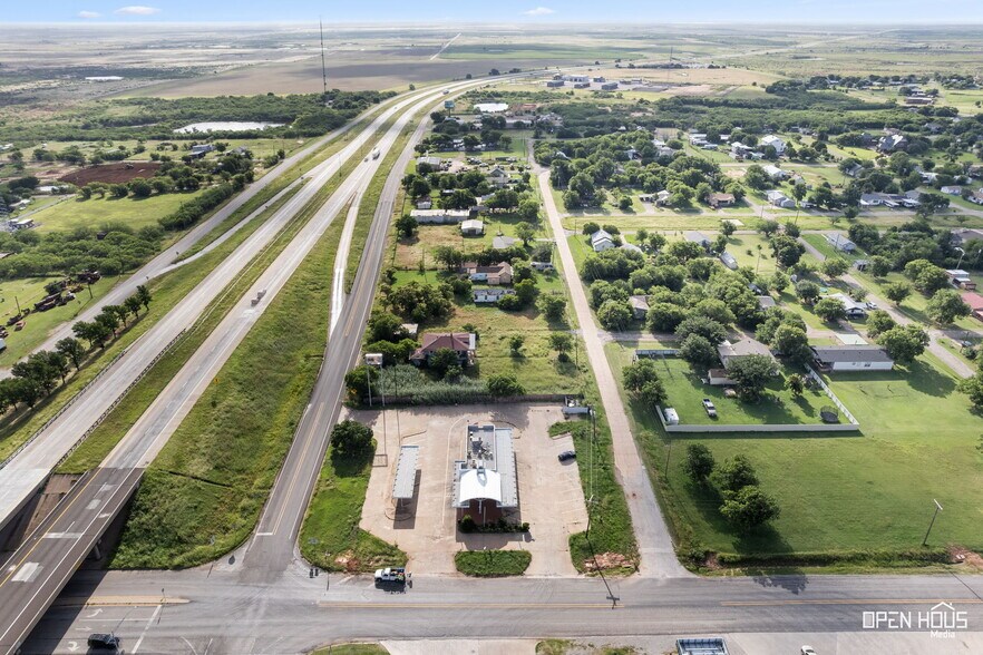 More Photos Of 1298 N Bailey St, Electra Fast Food For Sale