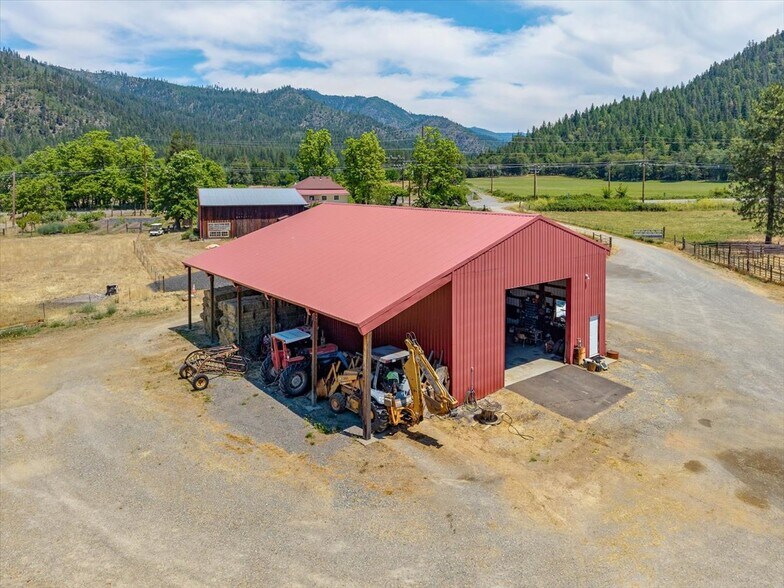 More Photos Of 44510 State 96 Hwy, Seiad Valley Land For Sale