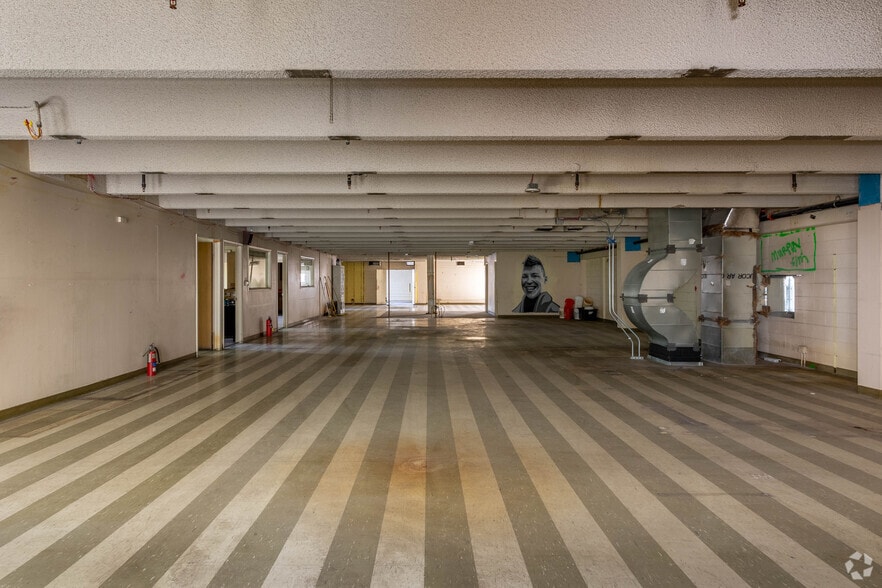 More Photos Of 2403 Champa St, Denver General Retail For Sale