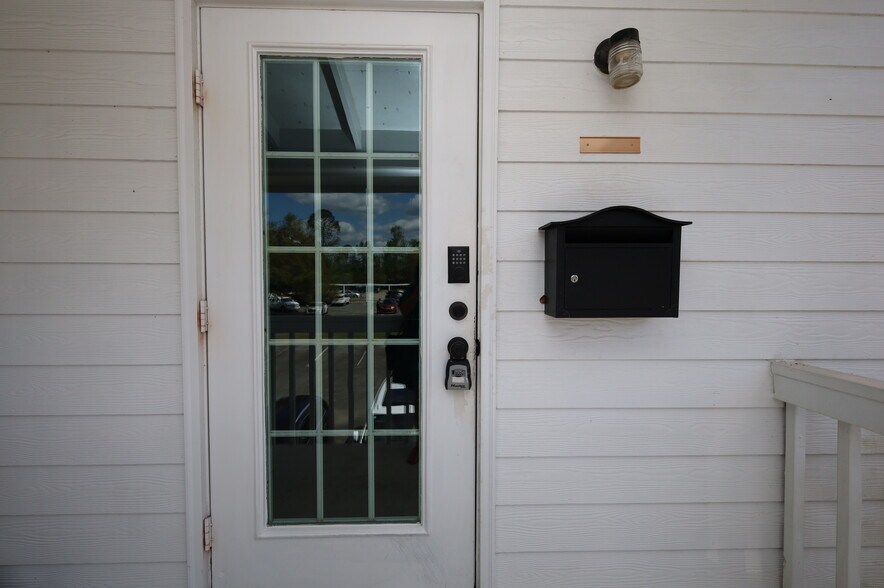 More Photos Of 3470 N Valdosta Rd, Valdosta Office For Lease