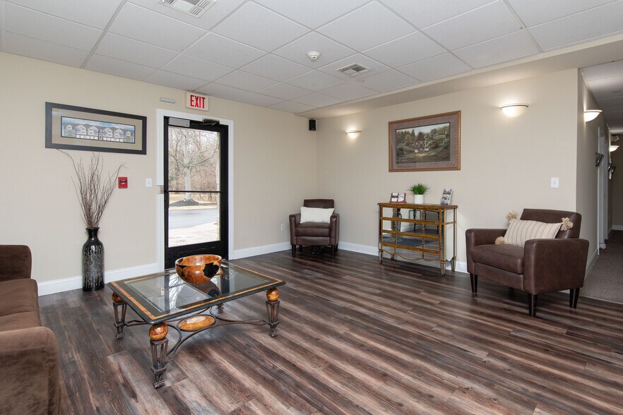 More Photos Of 555 Andorra Glen Ct, Lafayette Hill Apartments For Lease