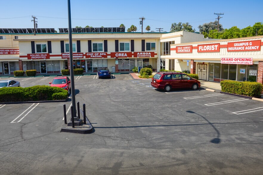 More Photos Of 3100-3160 Pacific Coast Hwy, Torrance Unknown For Lease