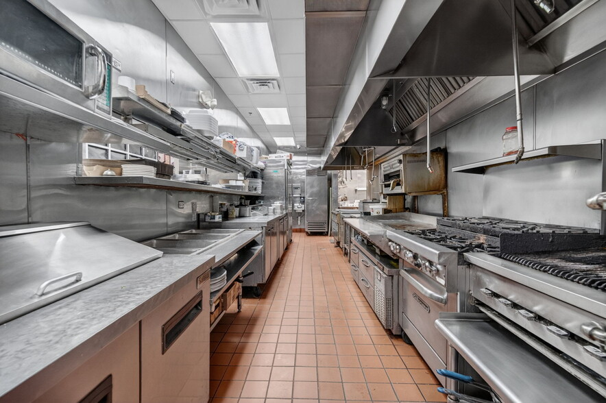 More Photos Of 3151 Voyager Ln, Joliet Restaurant For Sale