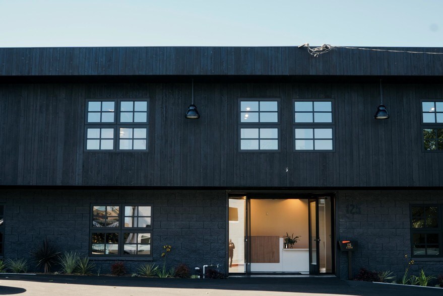 More Photos Of 121-125 Sierra St, El Segundo Loft Creative Space For Lease