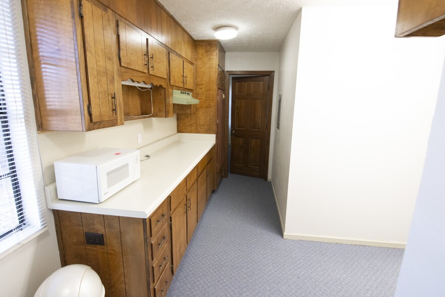 More Photos Of 213 Jeff Davis Pl, Fayetteville Medical For Lease